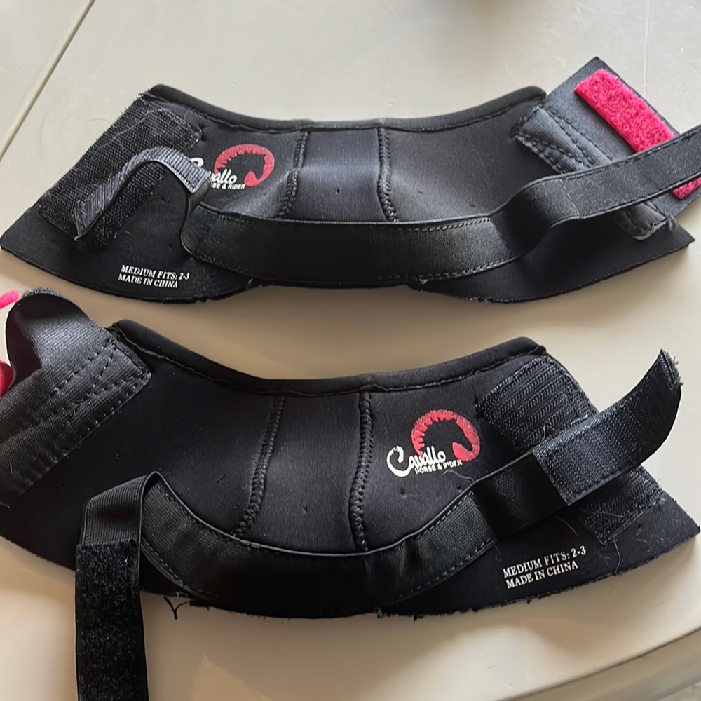 Cavallo neoprene hoof boot liners/pastern wraps sz medium (size 2-3)